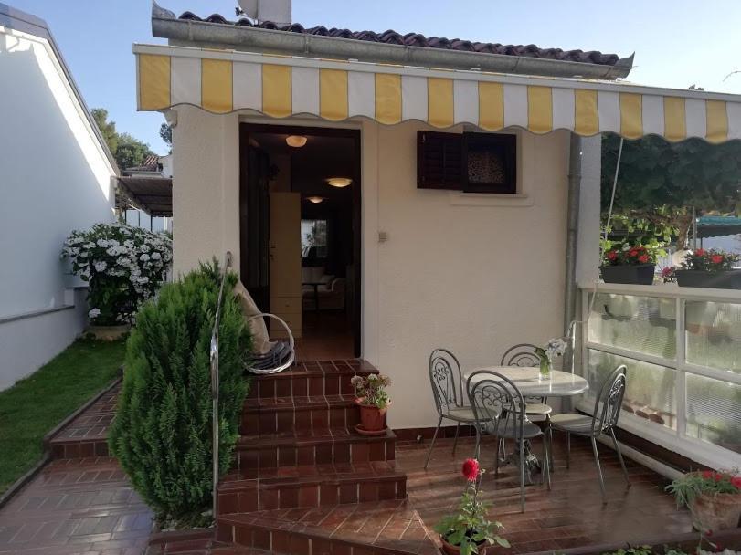 Studio Apartman Meli Διαμέρισμα Πόρετς Εξωτερικό φωτογραφία
